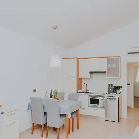 Danex Apartament *