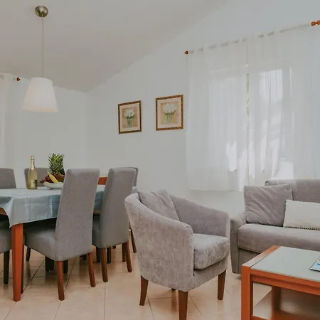 Danex Apartament *