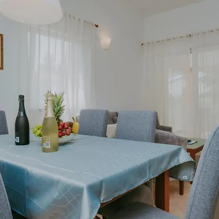 Apartament Danex *